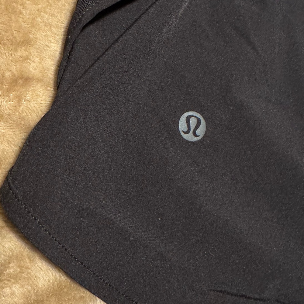 Lululemon Hotty Hot Skirt size 4 - Picture 9 of 9